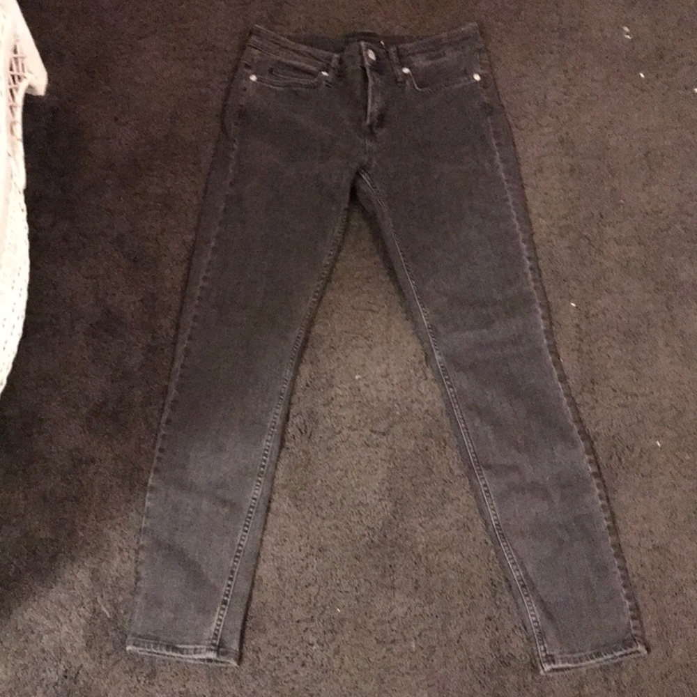 Black skinny jeans